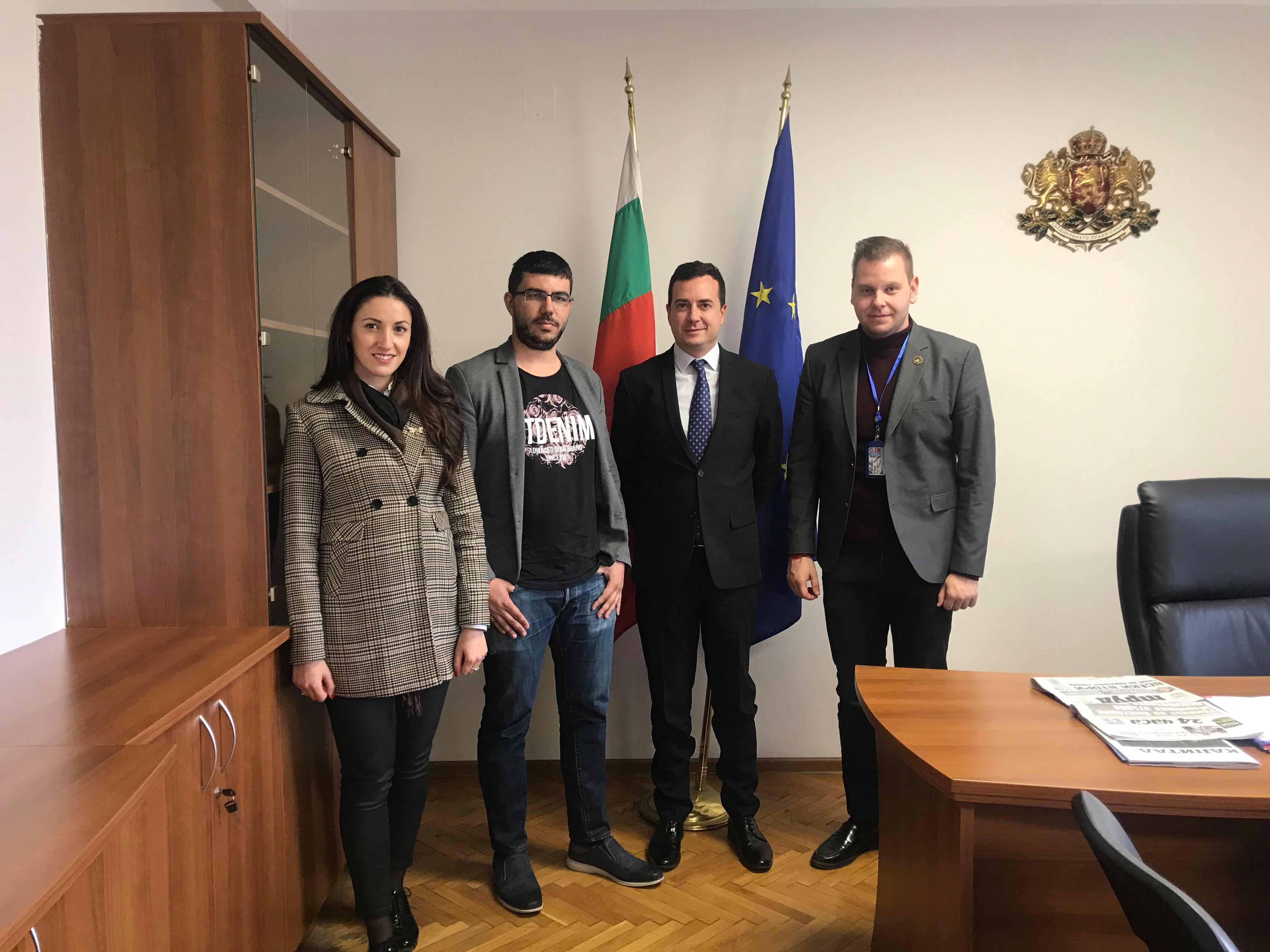 Зам.-министър Павлов се срещна с член от екипа на Сдружение "Младежко европейско общество"